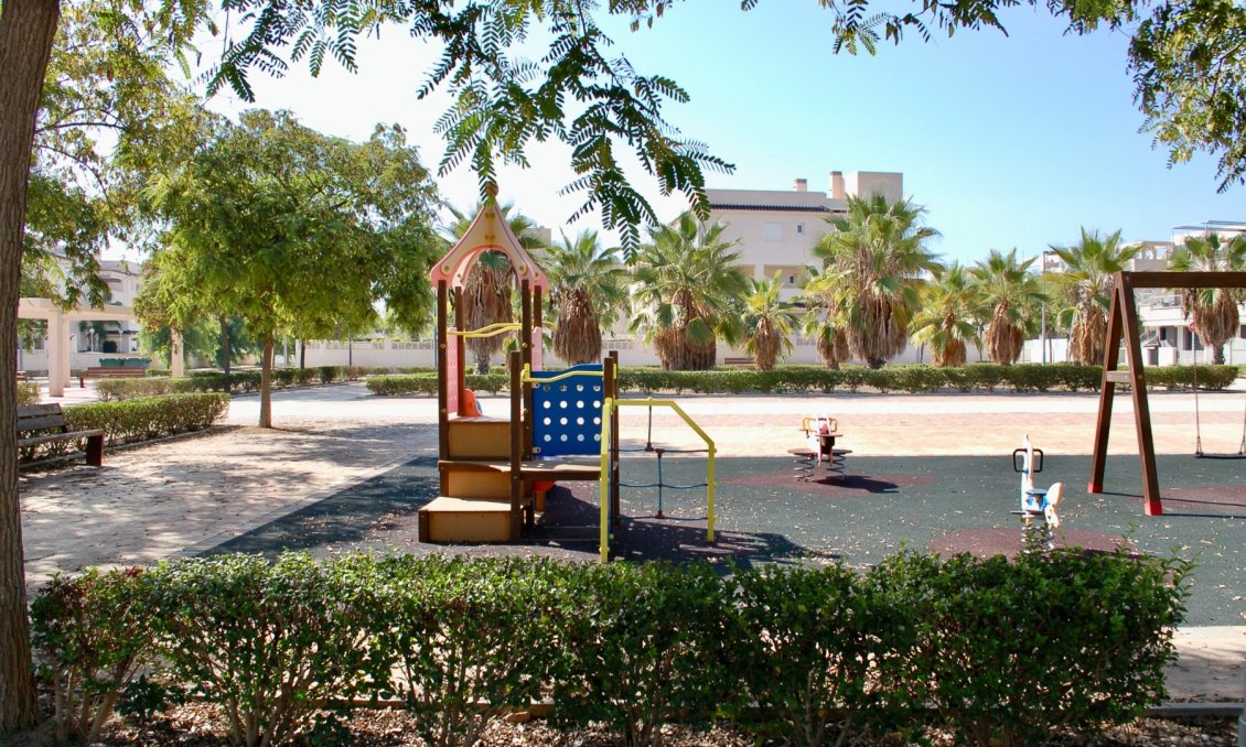 Wiederverkauf - Bungalow -
Pilar de la Horadada - Costa Blanca