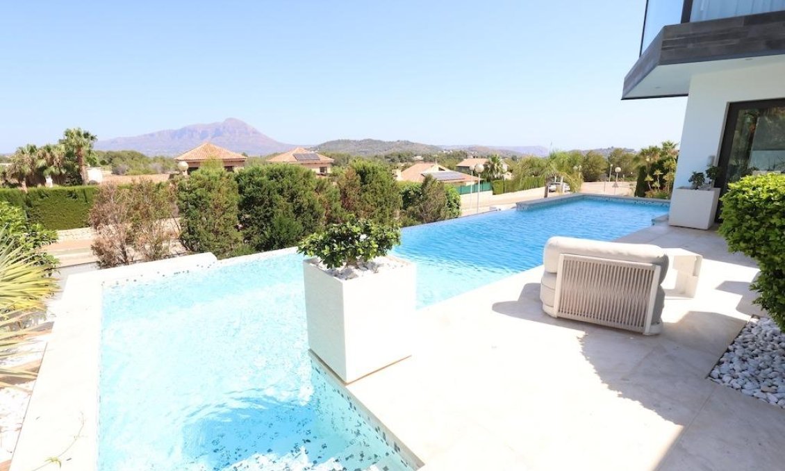 Segunda mano - Villa -
Jávea - Costa Blanca