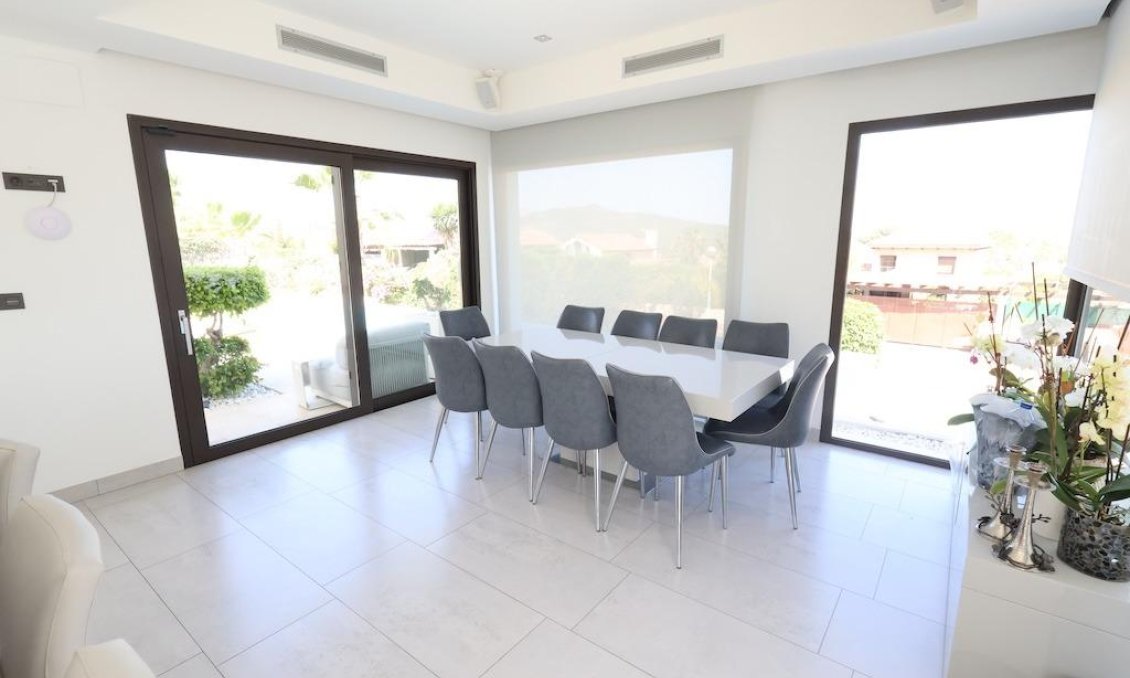 Segunda mano - Villa -
Jávea - Costa Blanca