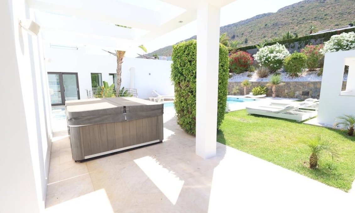 Segunda mano - Villa -
Jávea - Costa Blanca