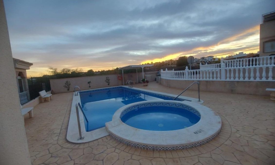 Segunda mano - Villa -
Algorfa - Comunidad Valenciana