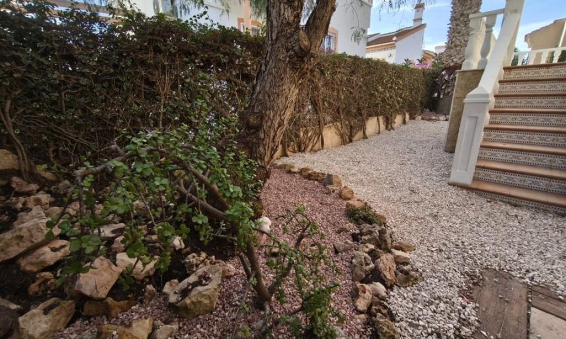 Segunda mano - Villa -
Algorfa - Comunidad Valenciana