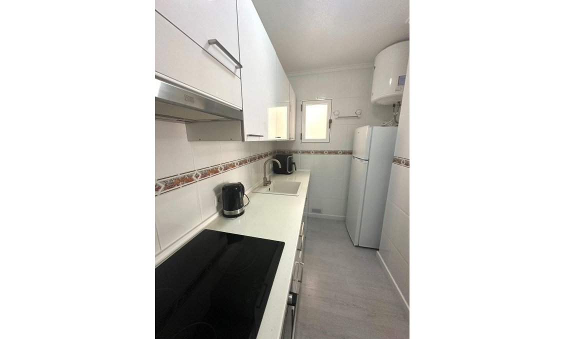Segunda mano - Apartamento -
Torrevieja - Centro
