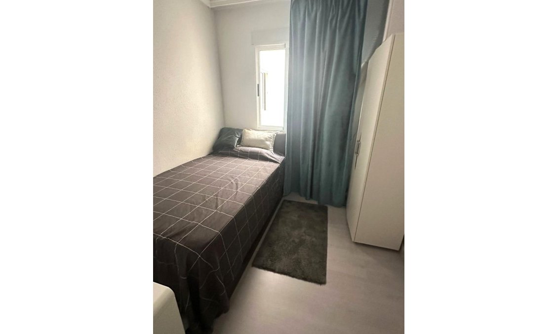 Segunda mano - Apartamento -
Torrevieja - Centro