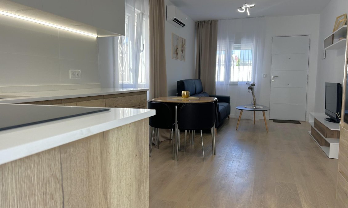 Segunda mano - Bungalow -
Torrevieja - El Chaparral