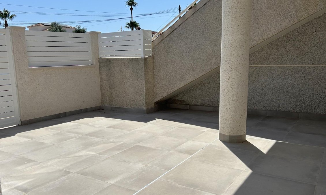 Segunda mano - Bungalow -
Torrevieja - El Chaparral