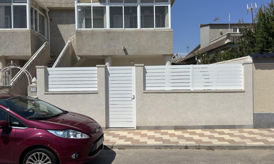Segunda mano - Bungalow -
Torrevieja - El Chaparral
