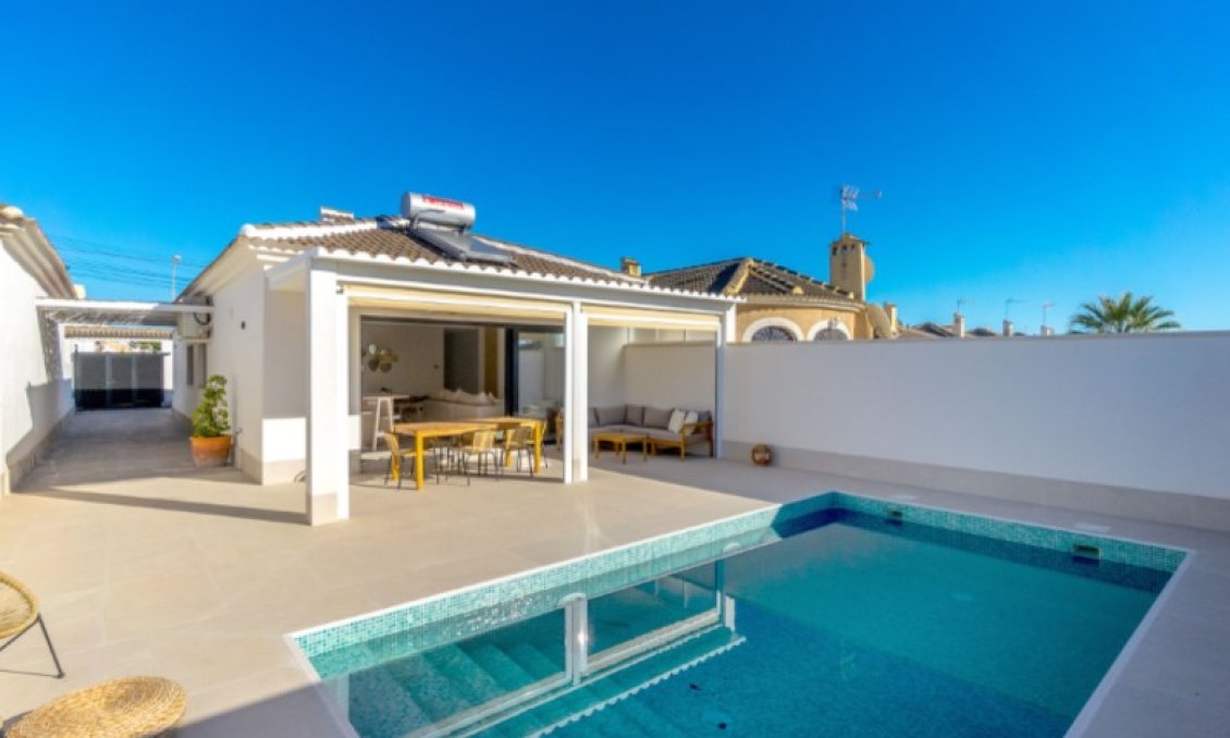Segunda mano - Villa -
Torrevieja - Costa Blanca