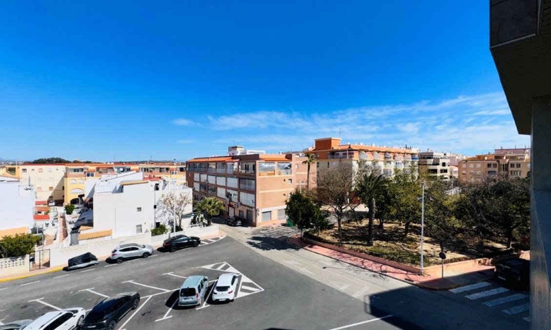 Wiederverkauf - Wohnung -
La Mata - Costa Blanca