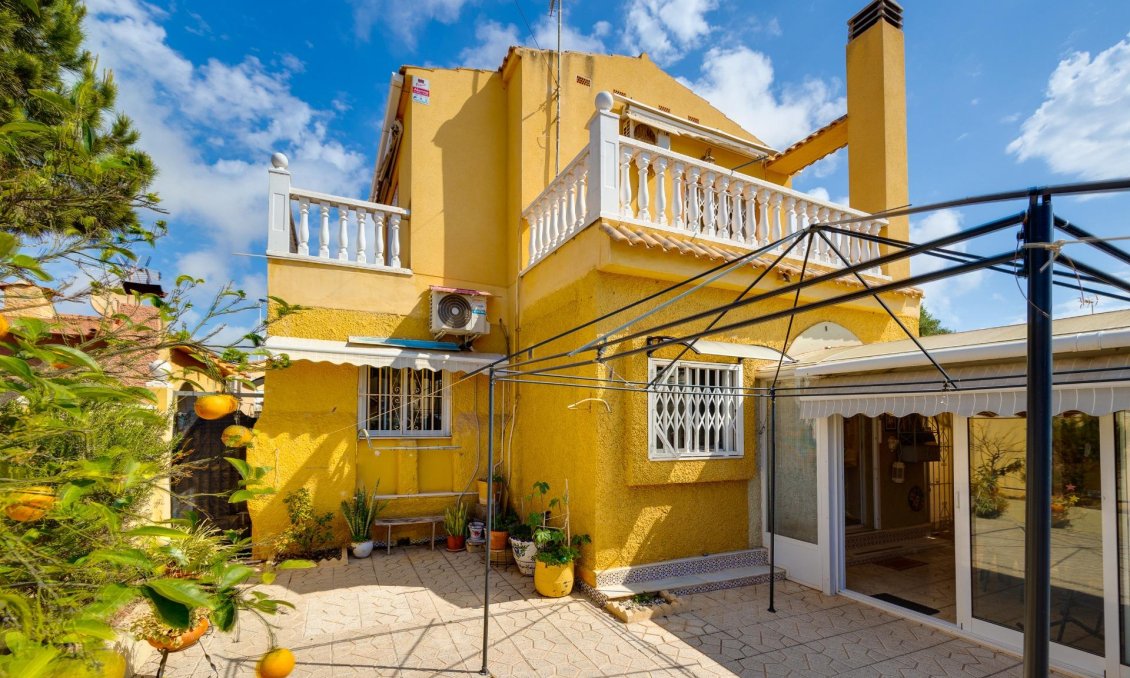 Segunda mano - Villa -
Torrevieja - Los Angeles
