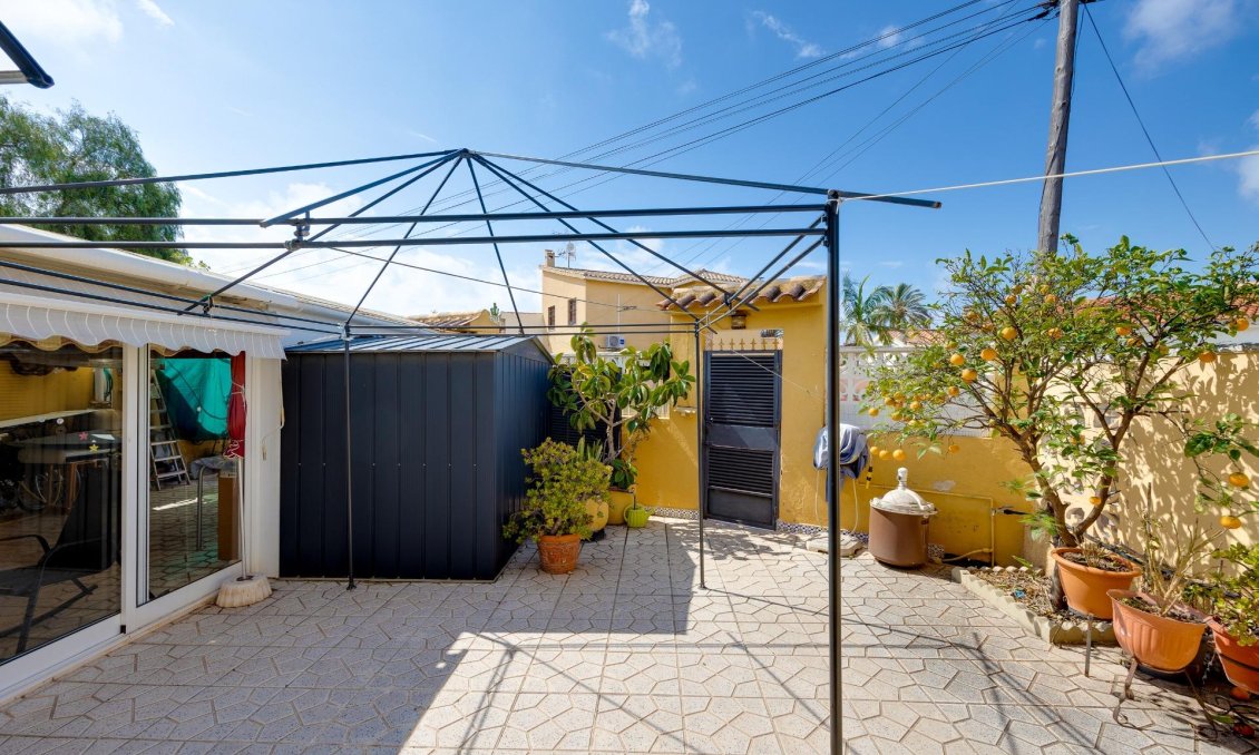 Segunda mano - Villa -
Torrevieja - Los Angeles