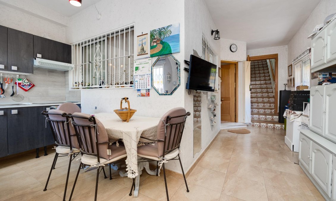 Segunda mano - Villa -
Torrevieja - Los Angeles