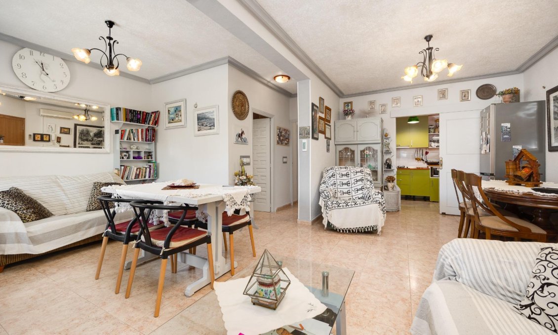 Segunda mano - Villa -
Torrevieja - Los Angeles