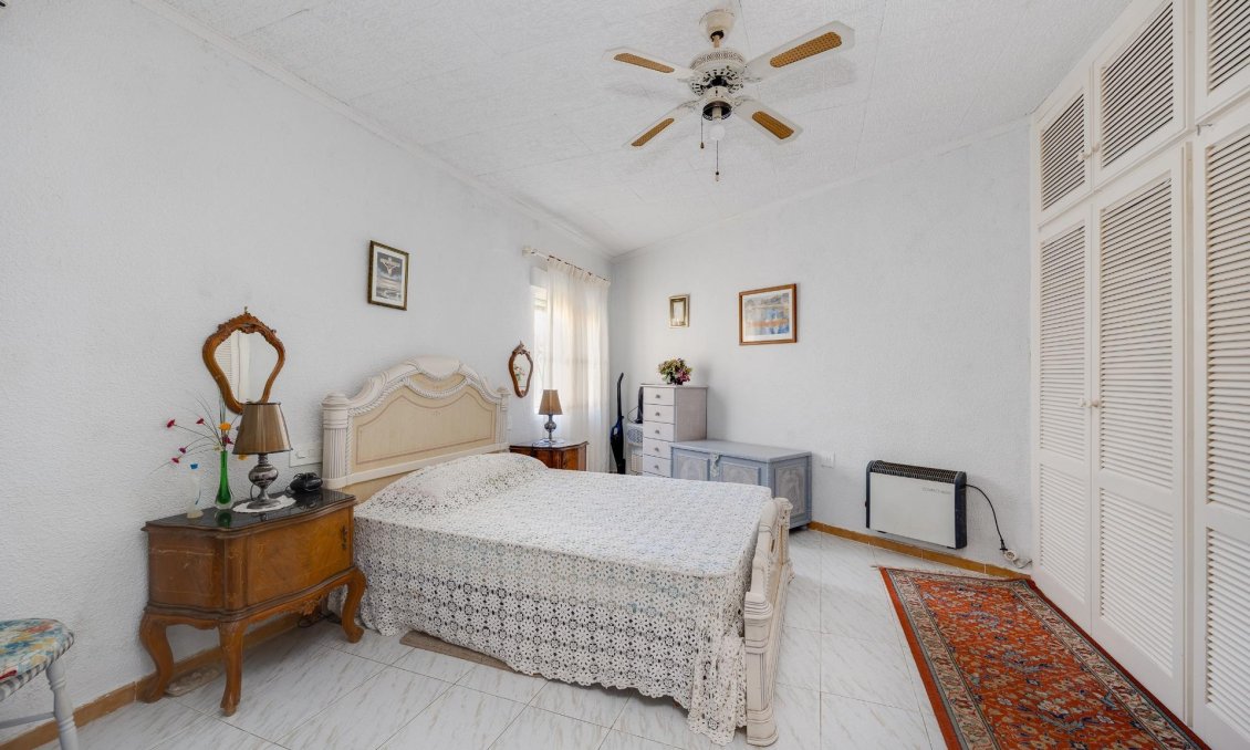 Segunda mano - Villa -
Torrevieja - Los Angeles