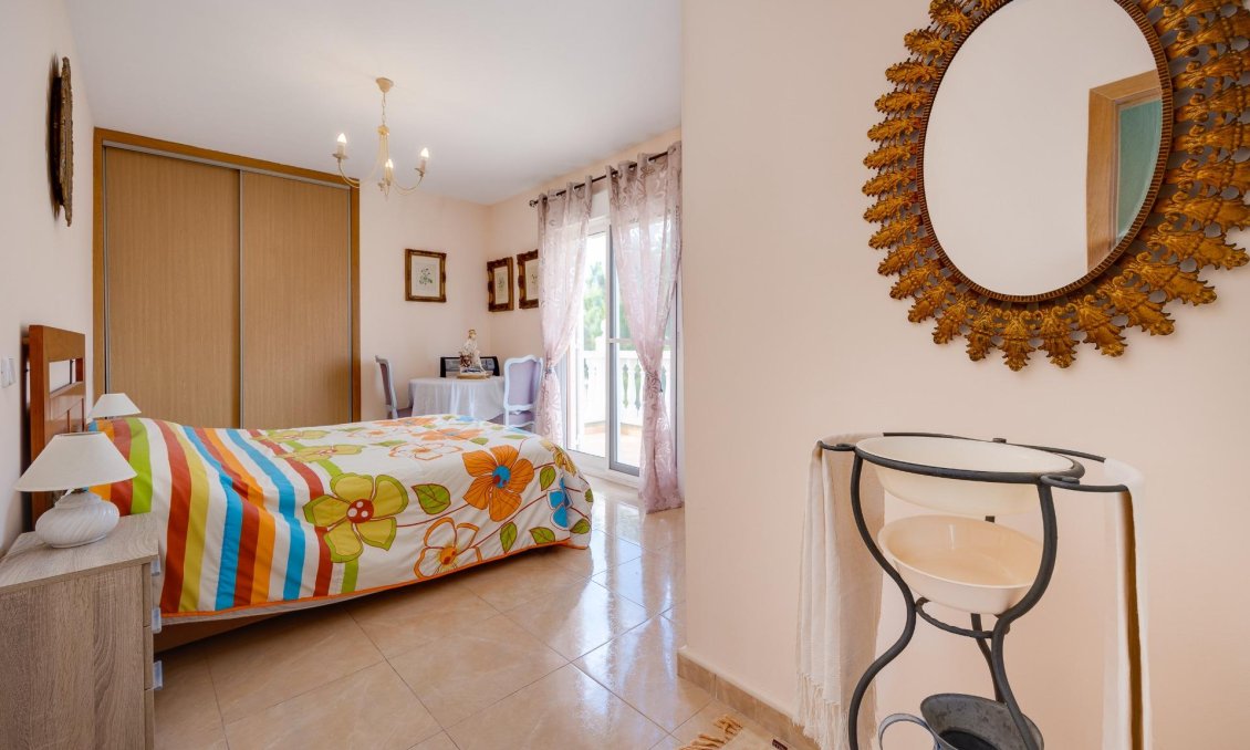 Segunda mano - Villa -
Torrevieja - Los Angeles