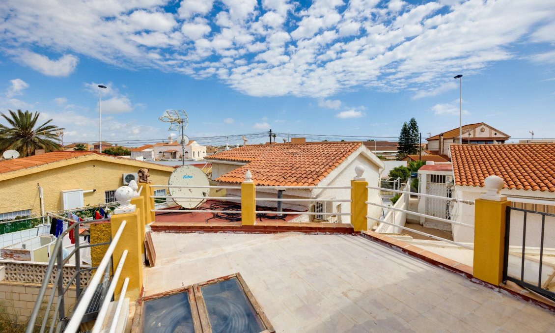 Segunda mano - Villa -
Torrevieja - Los Angeles