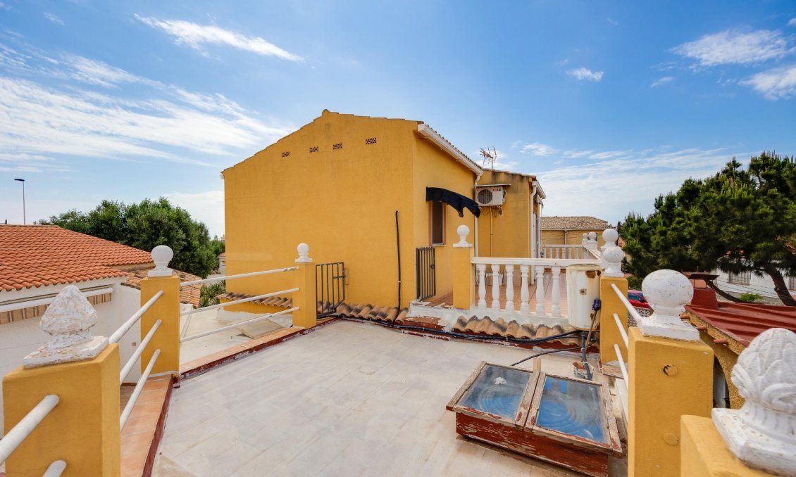 Segunda mano - Villa -
Torrevieja - Los Angeles