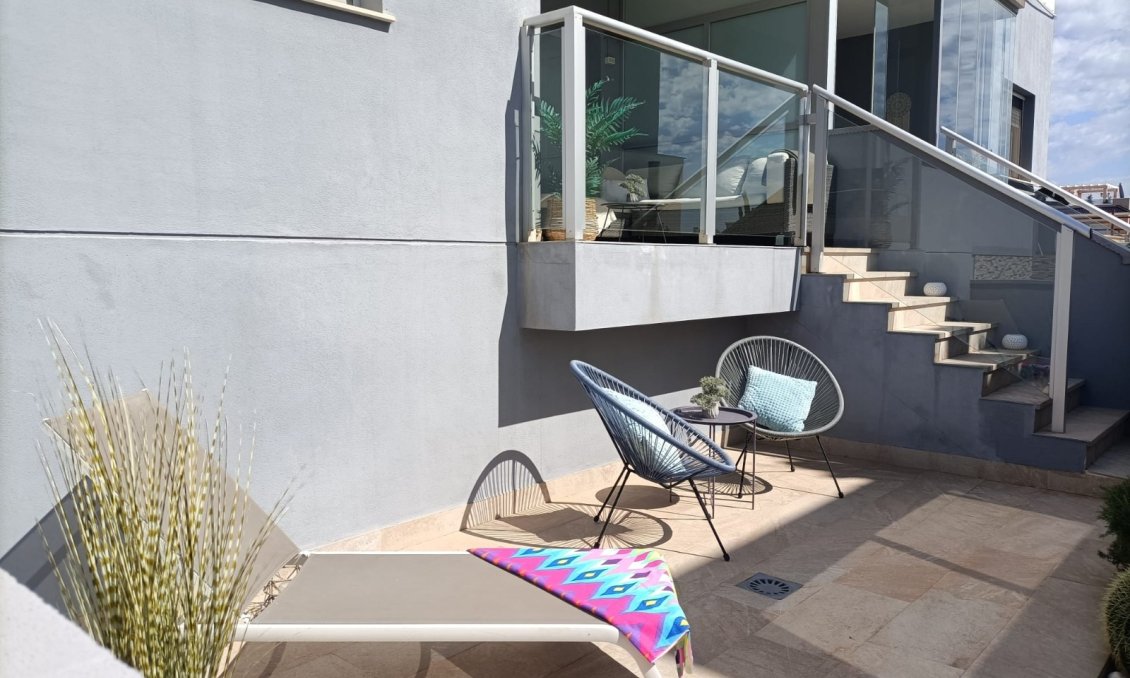 Wiederverkauf - Bungalow -
Orihuela Costa - Costa Blanca