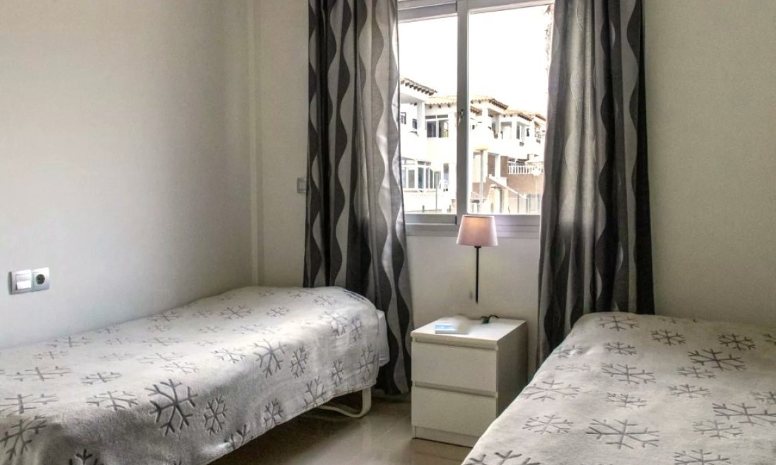 Wiederverkauf - Bungalow -
Orihuela Costa - Costa Blanca