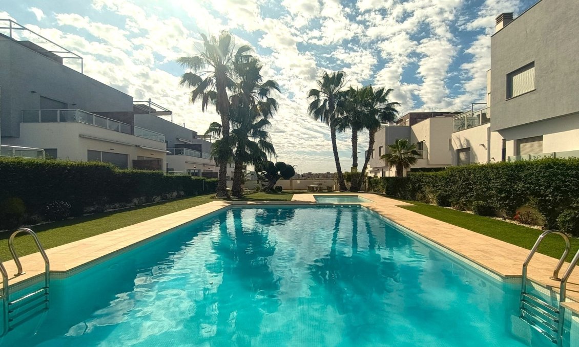 Wiederverkauf - Bungalow -
Orihuela Costa - Costa Blanca