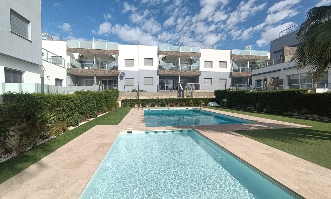 Wiederverkauf - Bungalow -
Orihuela Costa - Costa Blanca