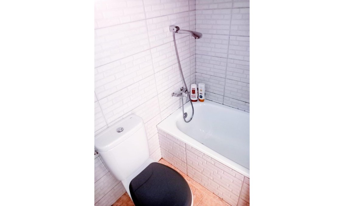 Segunda mano - Apartamento -
Torrevieja - Centro