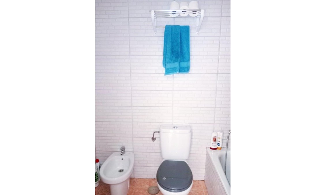 Segunda mano - Apartamento -
Torrevieja - Centro
