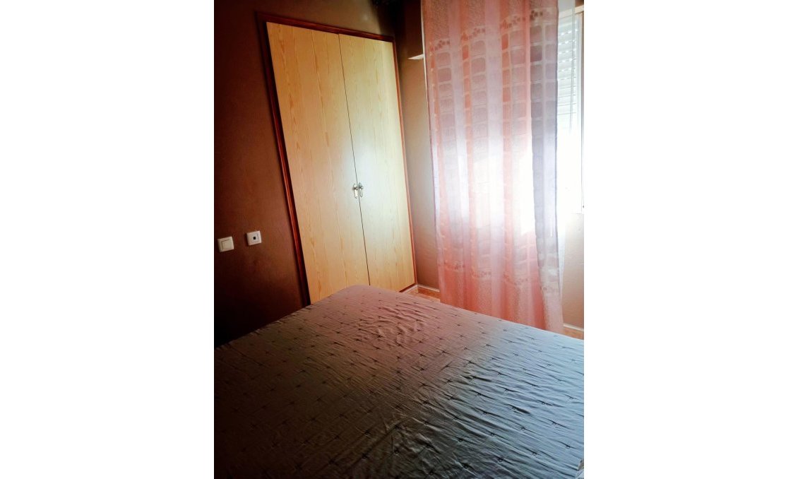 Segunda mano - Apartamento -
Torrevieja - Centro