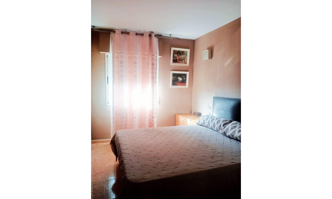 Segunda mano - Apartamento -
Torrevieja - Centro