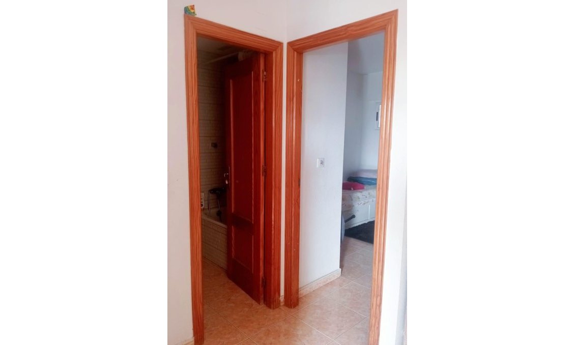Segunda mano - Apartamento -
Torrevieja - Centro