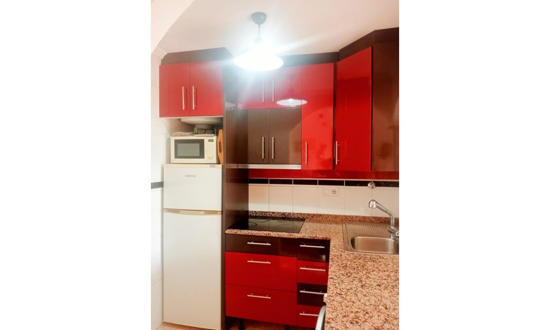 Segunda mano - Apartamento -
Torrevieja - Centro
