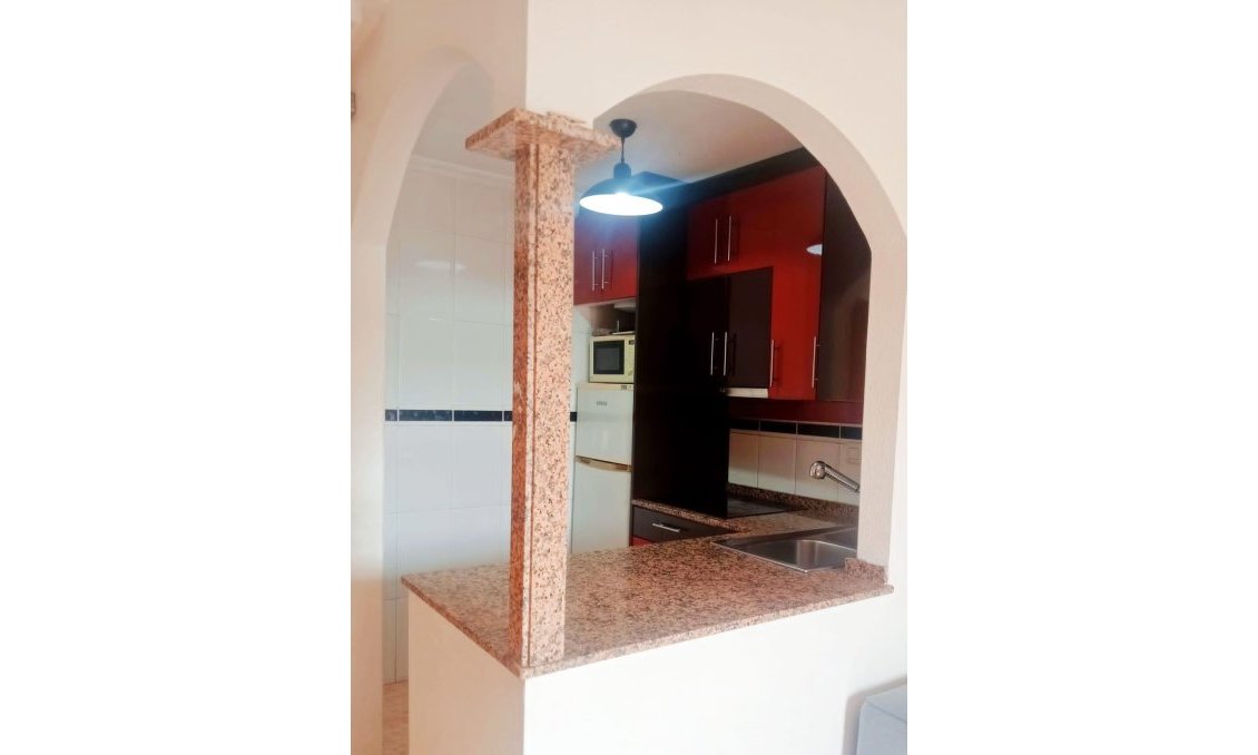 Segunda mano - Apartamento -
Torrevieja - Centro