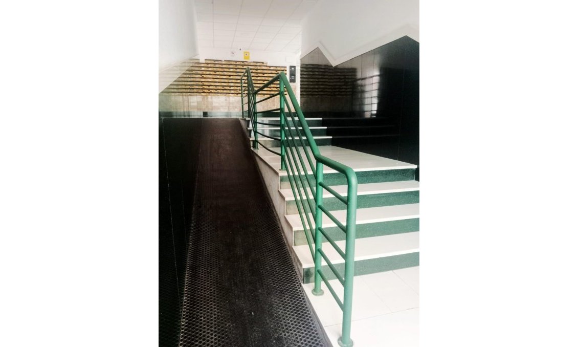 Segunda mano - Apartamento -
Torrevieja - Centro