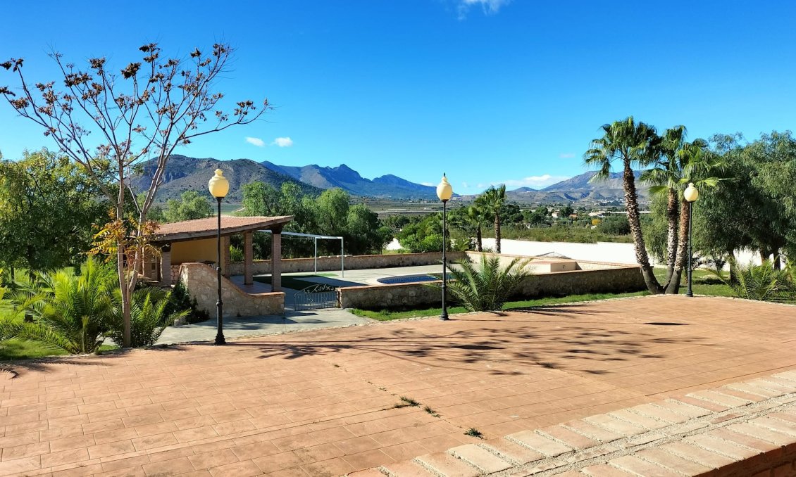 Revente - Villa -
Aspe - Inland