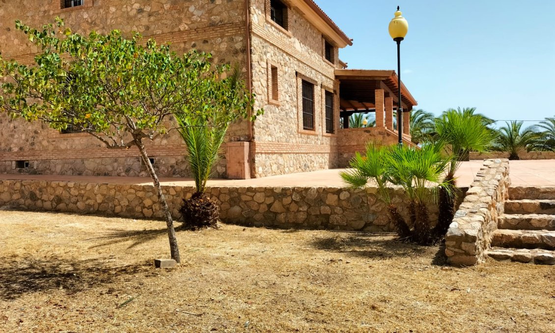 Revente - Villa -
Aspe - Inland