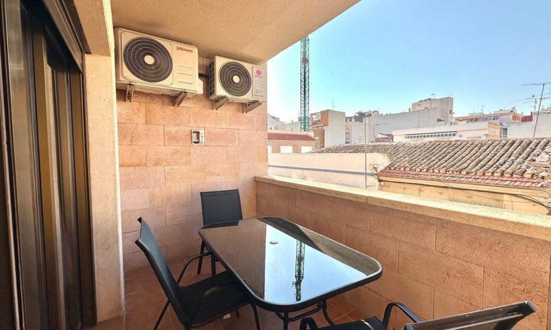 Wiederverkauf - Wohnung -
Torrevieja