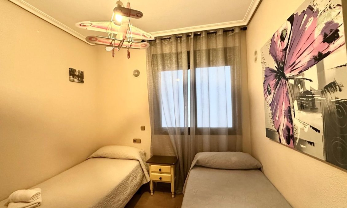 Wiederverkauf - Wohnung -
Torrevieja