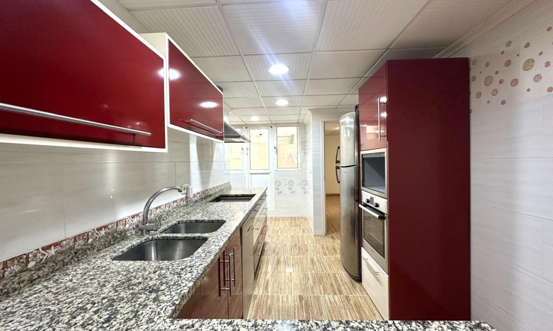 Segunda mano - Apartamento -
Torrevieja - Playa del Cura