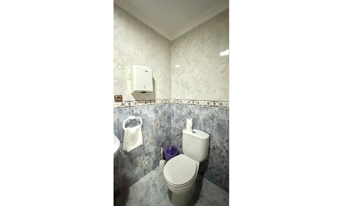 Revânzare - Apartament -
Torrevieja