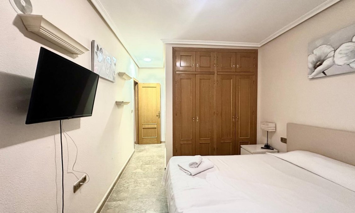 Revânzare - Apartament -
Torrevieja