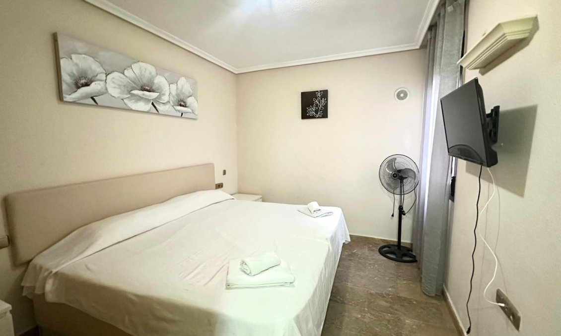Revânzare - Apartament -
Torrevieja