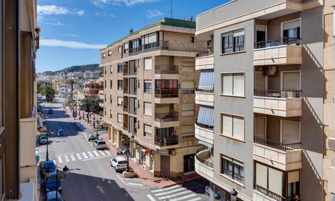 Segunda mano - Apartamento -
Guardamar del Segura - Pueblo