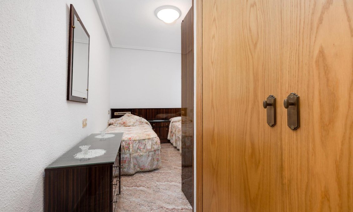 Segunda mano - Apartamento -
Guardamar del Segura - Pueblo