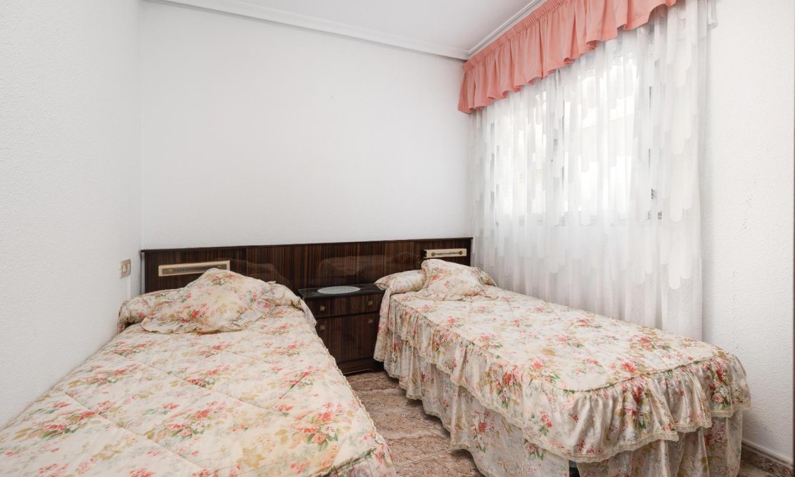Segunda mano - Apartamento -
Guardamar del Segura - Pueblo