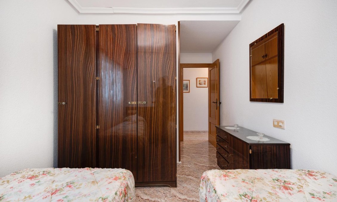 Segunda mano - Apartamento -
Guardamar del Segura - Pueblo