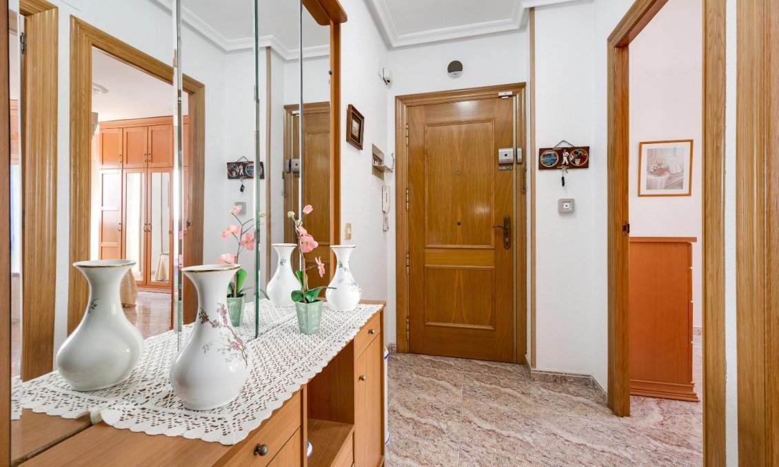 Segunda mano - Apartamento -
Guardamar del Segura - Pueblo