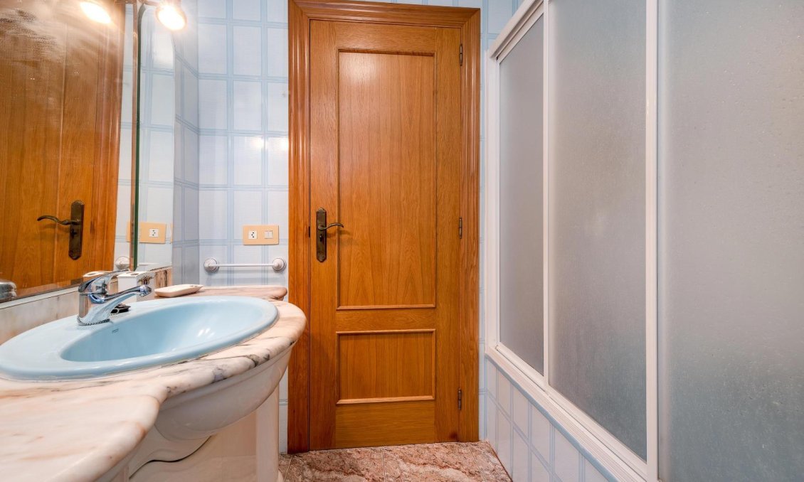 Segunda mano - Apartamento -
Guardamar del Segura - Pueblo