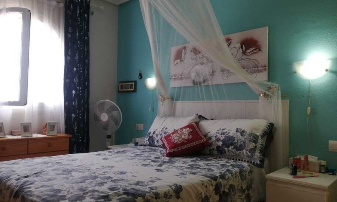 Segunda mano - Duplex -
Daya Vieja - Costa Blanca