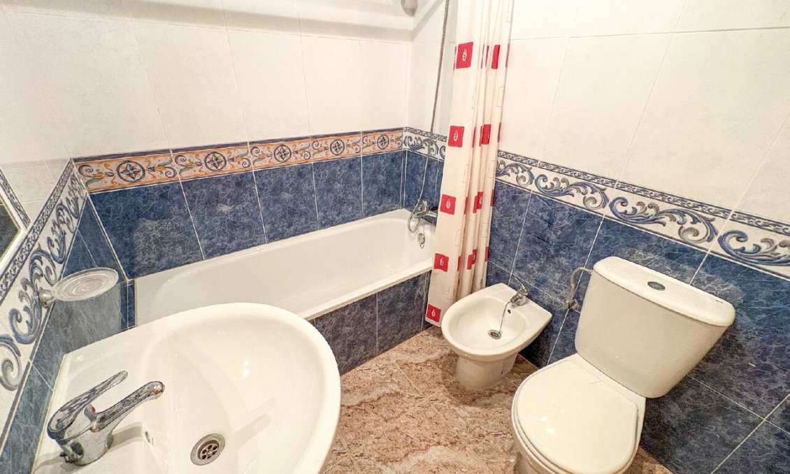 Segunda mano - Apartamento -
Villamartin - Costa Blanca
