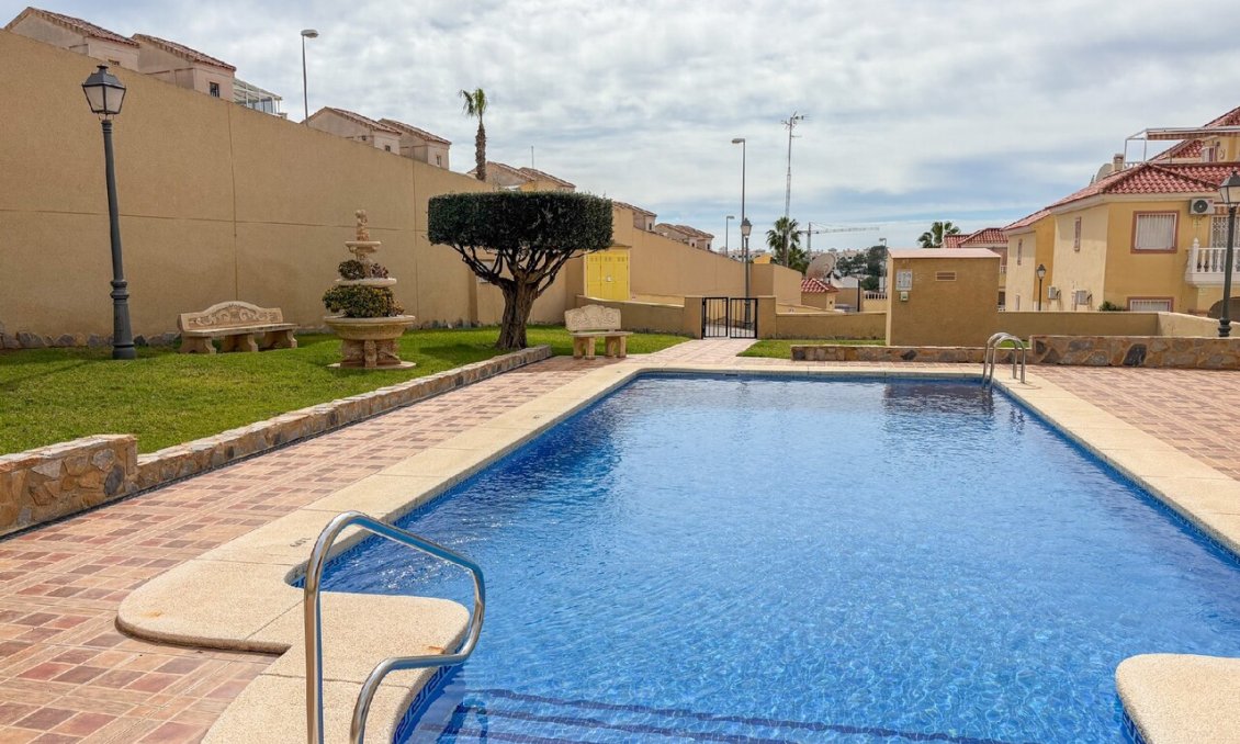 Segunda mano - Apartamento -
Villamartin - Costa Blanca